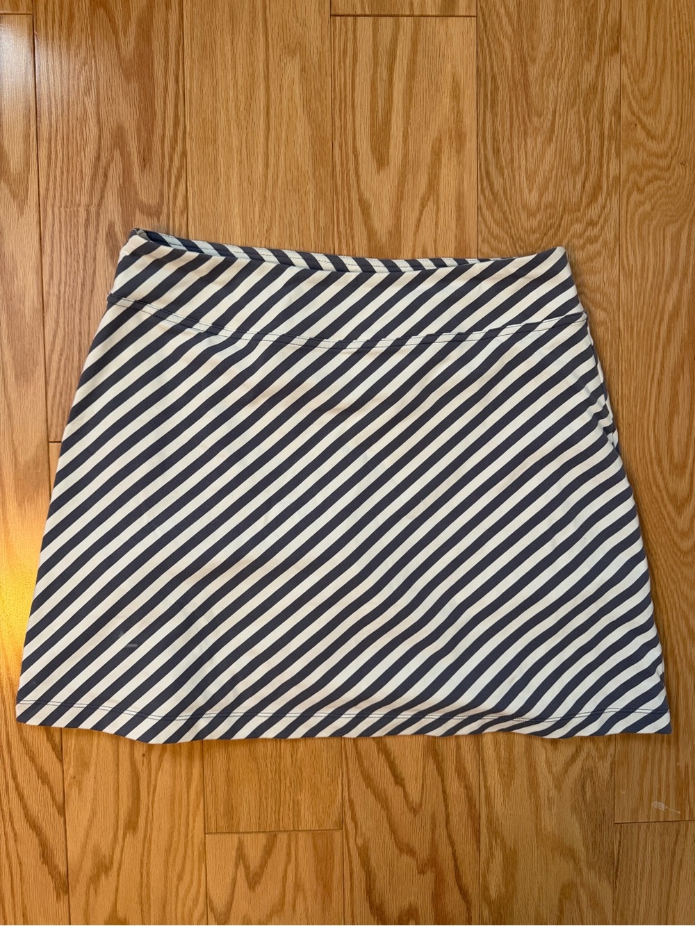 Athleta Navy and White Stripe Skort Sz M
